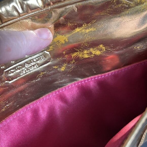 Coach Gold Metallic Make Up/Cosmetic Bag. Limited Edition. - Picture 13 of 13